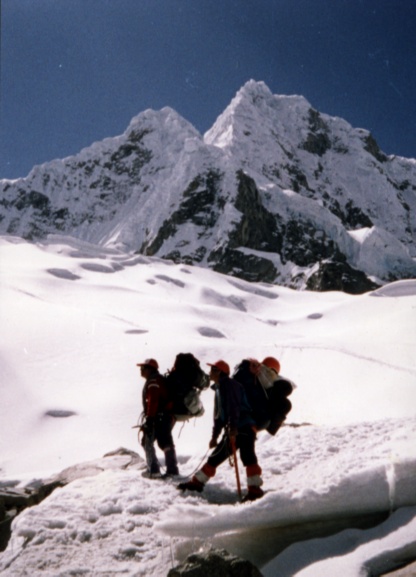 on the way to Alpamayo, near Col Arhuay